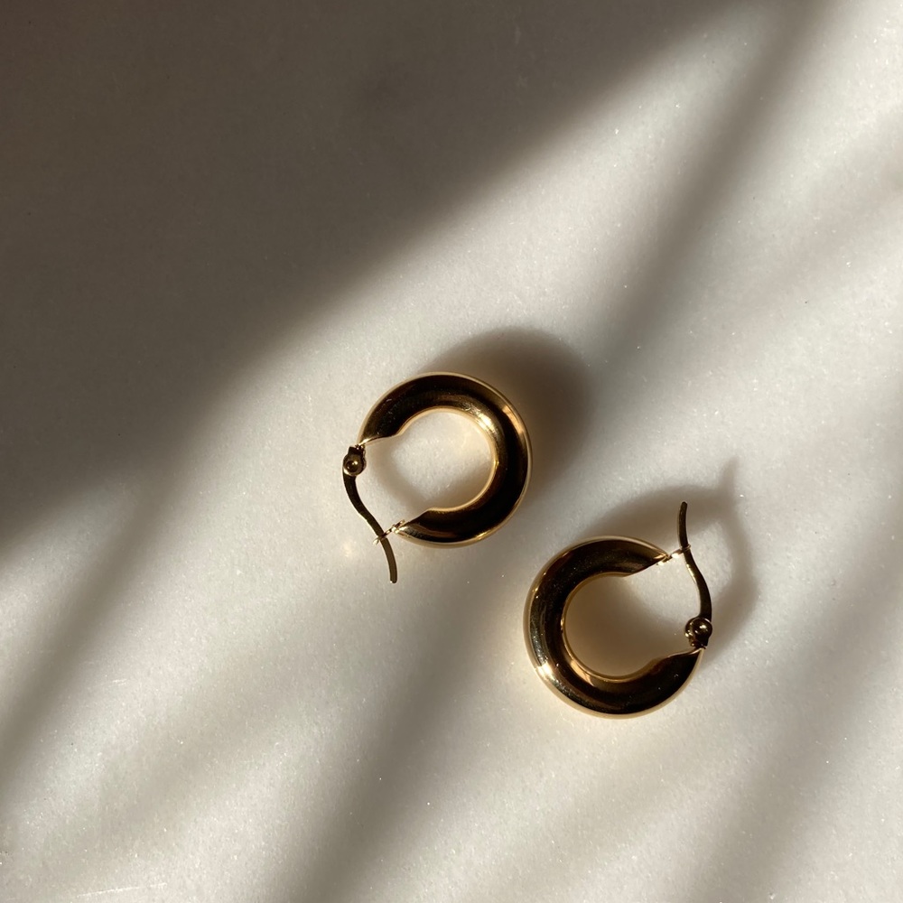⭐️gold/silver hoops⭐️